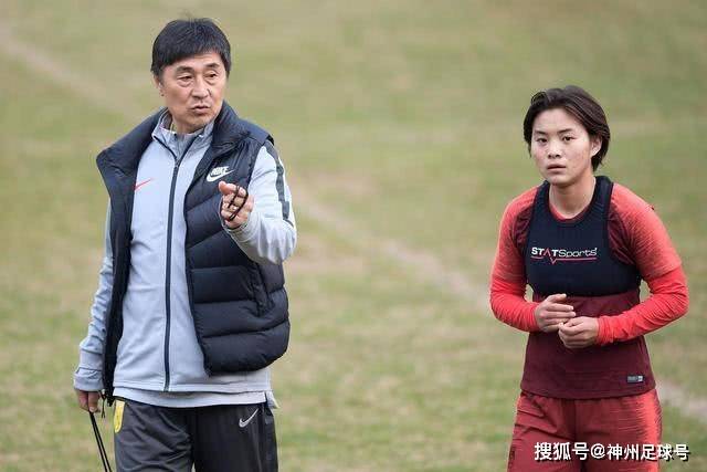 连播51年!太阳传奇播音员麦考伊离世 享年91岁